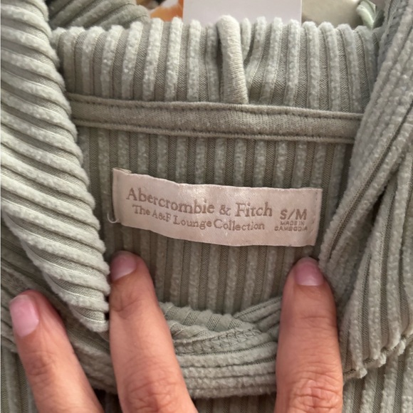 Women's Abercrombie Lounge Cozy Green Ribbed Hoodie and Jogger Set - Picture 4 of 7